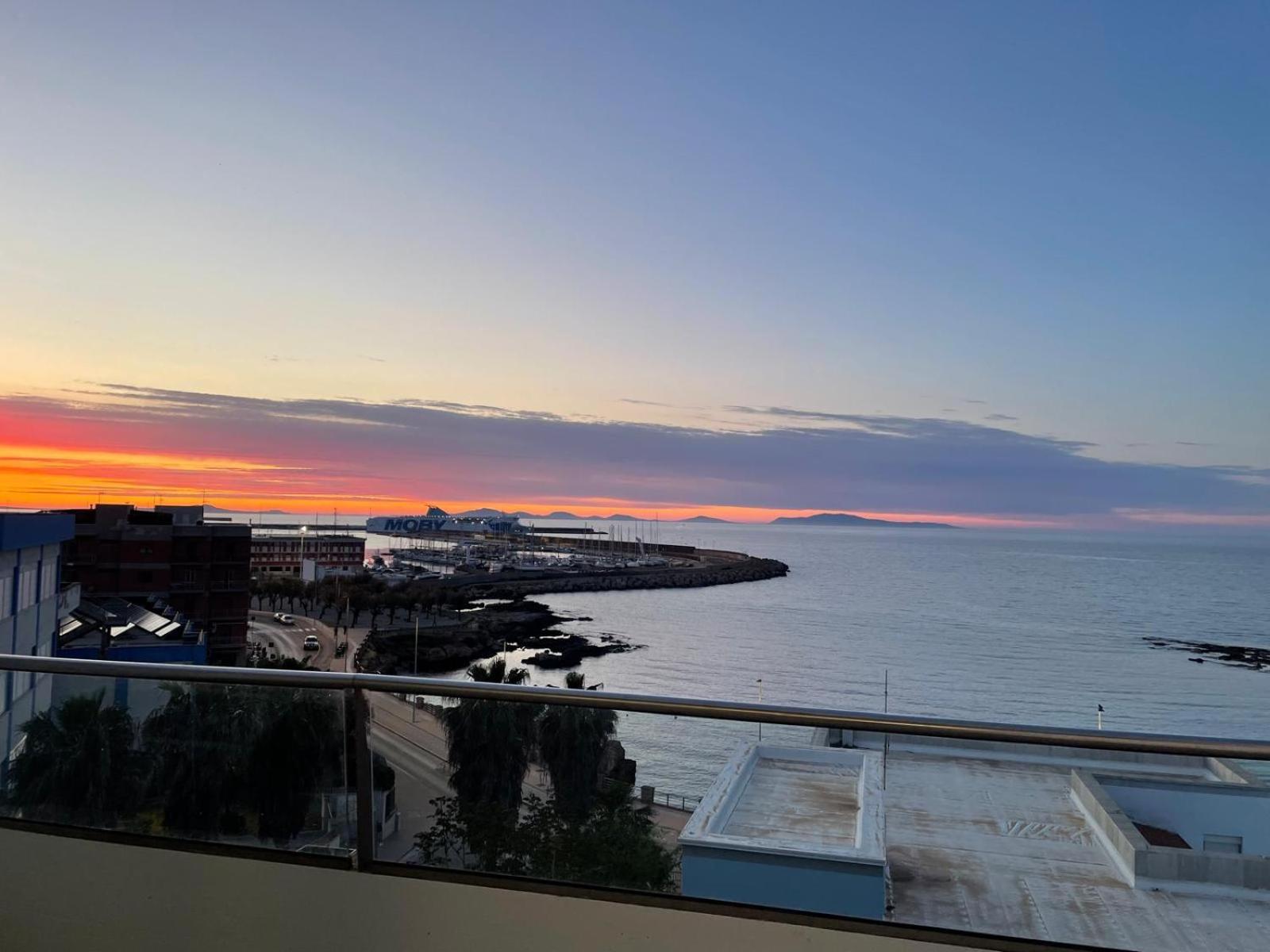 Casa Vacanza Acquamarina Porto Torres Eksteriør bilde